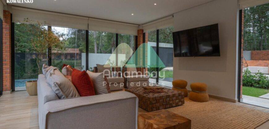 0541 RESIDENCIA EN SAN BERNARDINO, ZONA AVDA. GUILLERMO NAUMANN