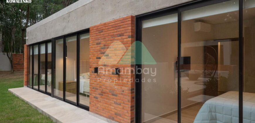 0541 RESIDENCIA EN SAN BERNARDINO, ZONA AVDA. GUILLERMO NAUMANN