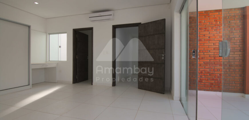 0745 DÚPLEX EN BARRIO SANTA LIBRADA, ZONA AVDA. PERÓN