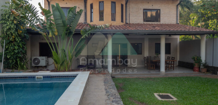 A0338 ALQUILO CASA EN LAMBARÉ, ZONA YACHT Y GOLF CLUB