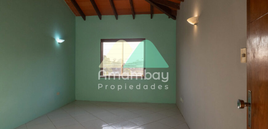 A0338 ALQUILO CASA EN LAMBARÉ, ZONA YACHT Y GOLF CLUB