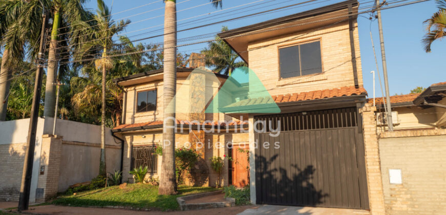 A0338 ALQUILO CASA EN LAMBARÉ, ZONA YACHT Y GOLF CLUB