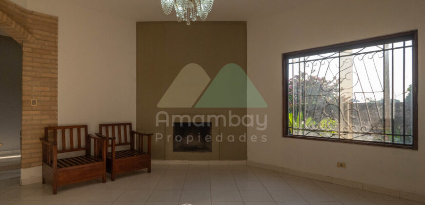 A0338 ALQUILO CASA EN LAMBARÉ, ZONA YACHT Y GOLF CLUB