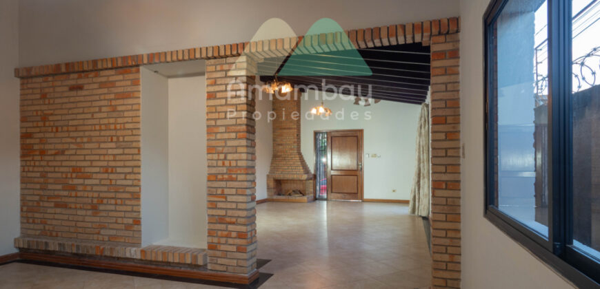 0075 CASA EN LAMBARE, BARRIO SAN ISIDRO