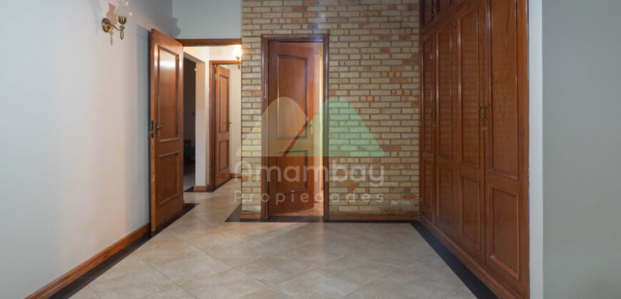 0075 CASA EN LAMBARE, BARRIO SAN ISIDRO