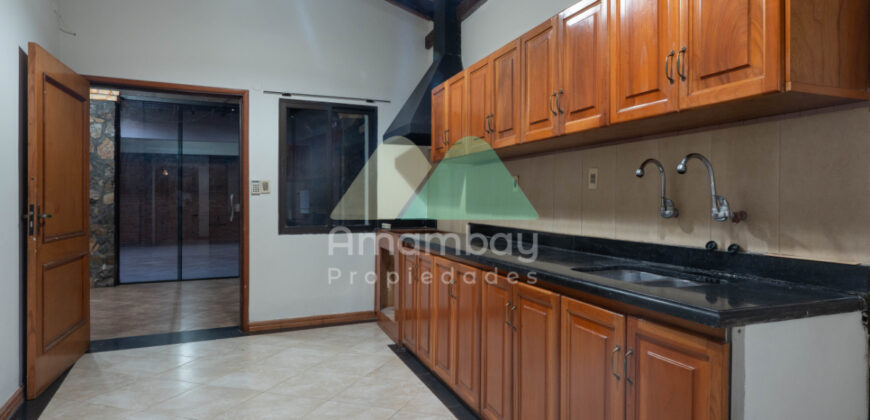 0075 CASA EN LAMBARE, BARRIO SAN ISIDRO