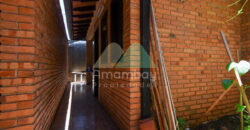 0075 CASA EN LAMBARE, BARRIO SAN ISIDRO
