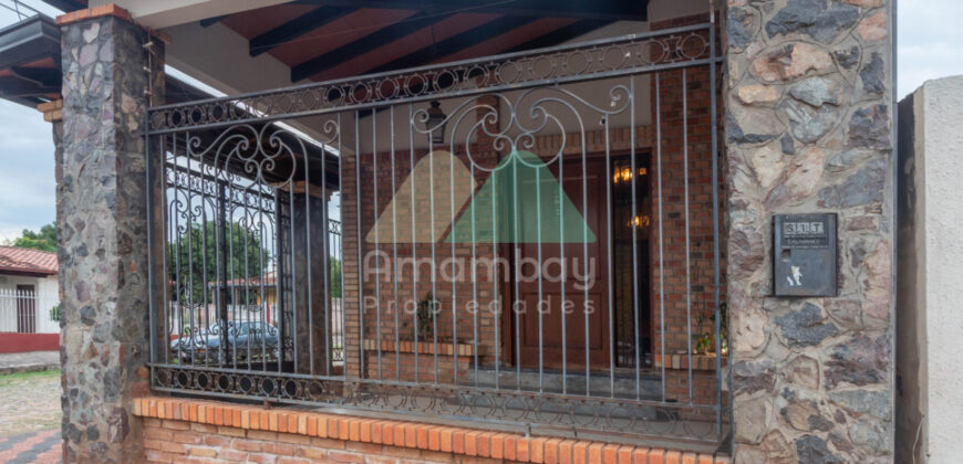 0075 CASA EN LAMBARE, BARRIO SAN ISIDRO