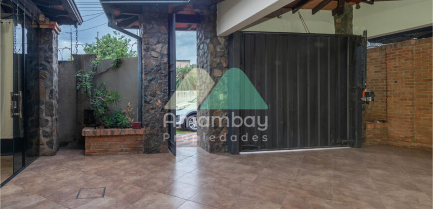 0075 CASA EN LAMBARE, BARRIO SAN ISIDRO