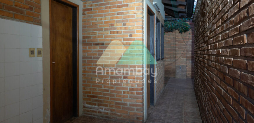 0075 CASA EN LAMBARE, BARRIO SAN ISIDRO