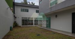0568 RESIDENCIA EN BARRIO SAN CRISTÓBAL, ZONA DENIS ROA