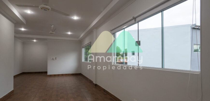 0568 RESIDENCIA EN BARRIO SAN CRISTÓBAL, ZONA DENIS ROA