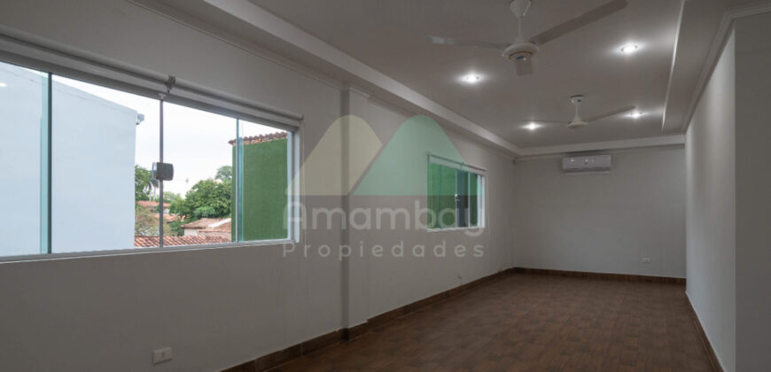 0568 RESIDENCIA EN BARRIO SAN CRISTÓBAL, ZONA DENIS ROA