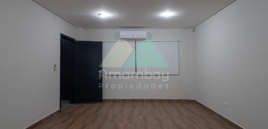 0568 RESIDENCIA EN BARRIO SAN CRISTÓBAL, ZONA DENIS ROA
