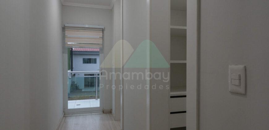 0568 RESIDENCIA EN BARRIO SAN CRISTÓBAL, ZONA DENIS ROA