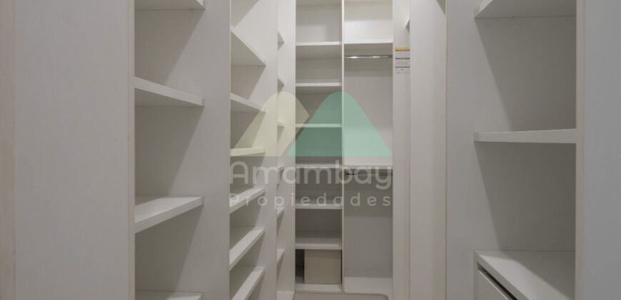 0568 RESIDENCIA EN BARRIO SAN CRISTÓBAL, ZONA DENIS ROA