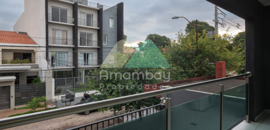 0568 RESIDENCIA EN BARRIO SAN CRISTÓBAL, ZONA DENIS ROA