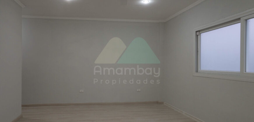 0568 RESIDENCIA EN BARRIO SAN CRISTÓBAL, ZONA DENIS ROA