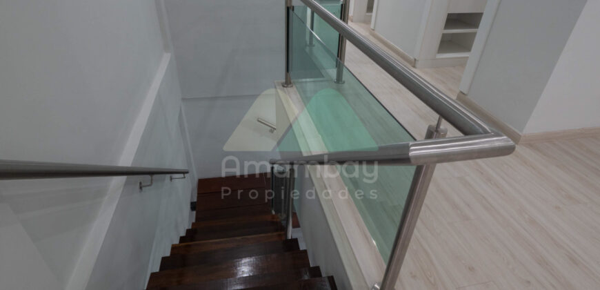 0568 RESIDENCIA EN BARRIO SAN CRISTÓBAL, ZONA DENIS ROA