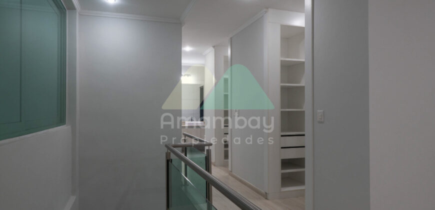 0568 RESIDENCIA EN BARRIO SAN CRISTÓBAL, ZONA DENIS ROA
