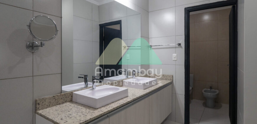 0568 RESIDENCIA EN BARRIO SAN CRISTÓBAL, ZONA DENIS ROA