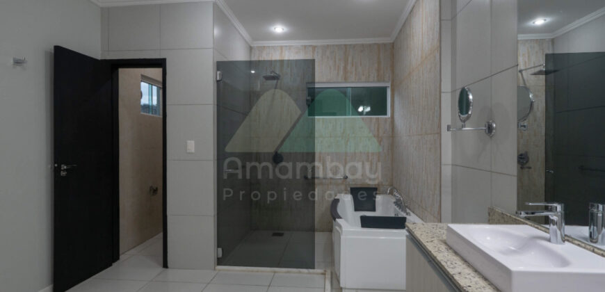 0568 RESIDENCIA EN BARRIO SAN CRISTÓBAL, ZONA DENIS ROA