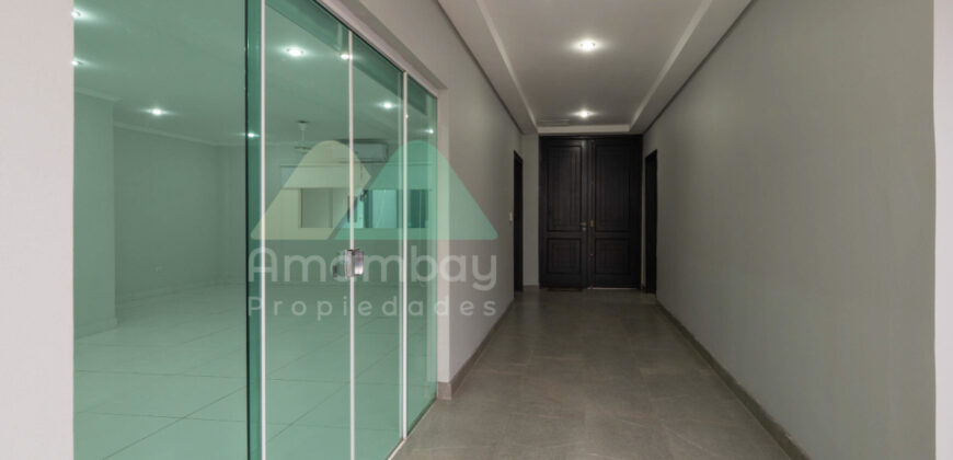 0568 RESIDENCIA EN BARRIO SAN CRISTÓBAL, ZONA DENIS ROA