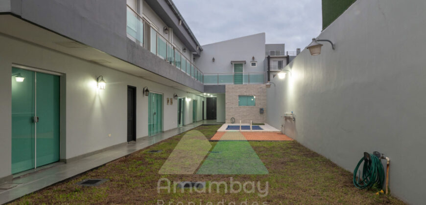 0568 RESIDENCIA EN BARRIO SAN CRISTÓBAL, ZONA DENIS ROA