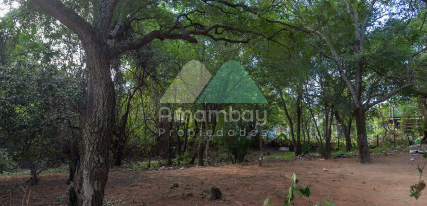 0573 TERRENO EN BARRIO ITÁ ENRAMADA, ZONA YACHT Y GOLF CLUB