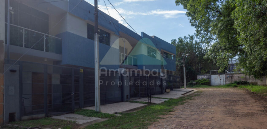 0573 TERRENO EN BARRIO ITÁ ENRAMADA, ZONA YACHT Y GOLF CLUB
