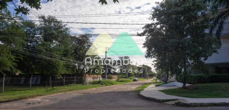 0573 TERRENO EN BARRIO ITÁ ENRAMADA, ZONA YACHT Y GOLF CLUB