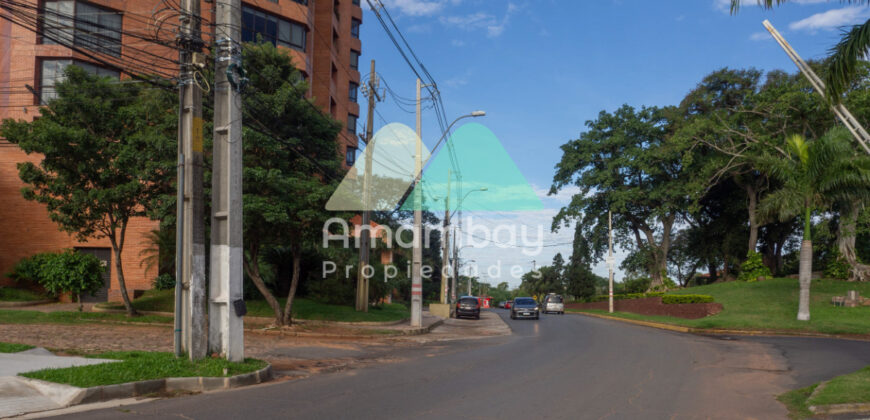 0573 TERRENO EN BARRIO ITÁ ENRAMADA, ZONA YACHT Y GOLF CLUB