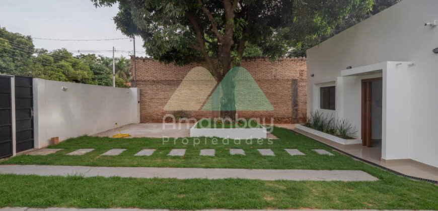 0257 CASA EN SAN LORENZO, ZONA AVDA. DE LA VICTORIA