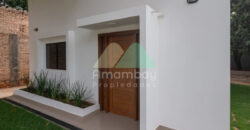 0257 CASA EN SAN LORENZO, ZONA AVDA. DE LA VICTORIA
