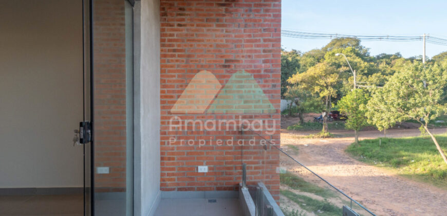 0576 DÚPLEX A ESTRENAR EN LAMBARÉ, BARRIO PARQUES DEL YACHT