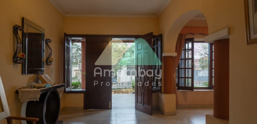 0580 CASA, OFICINA Y TINGLADO EN BARRIO SAJONIA