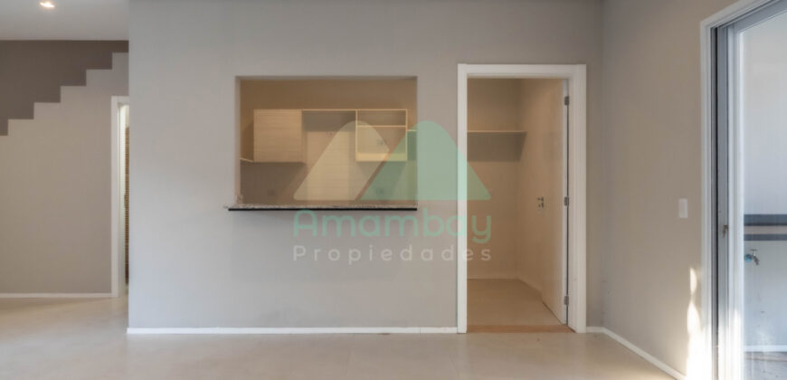 0587 DÚPLEX A ESTRENAR EN LAMBARÉ, ZONA YACHT Y GOLF CLUB