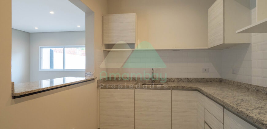 0587 DÚPLEX A ESTRENAR EN LAMBARÉ, ZONA YACHT Y GOLF CLUB