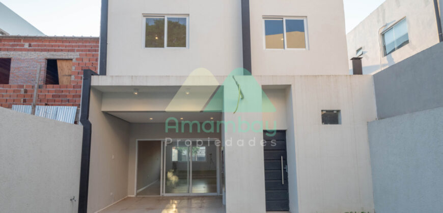 0587 DÚPLEX A ESTRENAR EN LAMBARÉ, ZONA YACHT Y GOLF CLUB