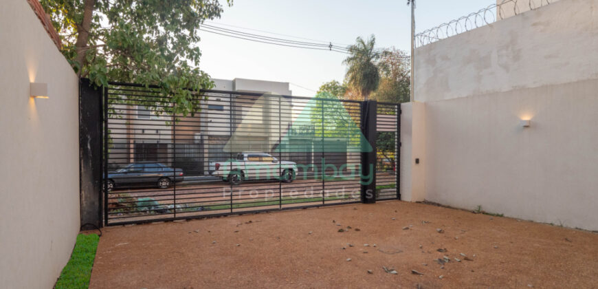 0587 DÚPLEX A ESTRENAR EN LAMBARÉ, ZONA YACHT Y GOLF CLUB