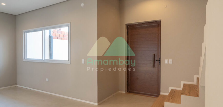 0587 DÚPLEX A ESTRENAR EN LAMBARÉ, ZONA YACHT Y GOLF CLUB
