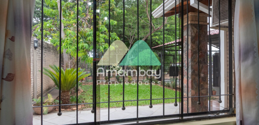 0590 CASA EN LAMBARÉ, ZONA MUNICIPALIDAD