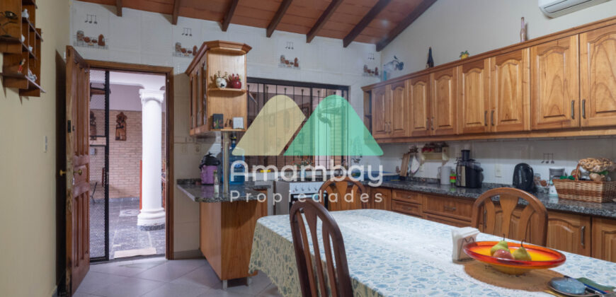 0590 CASA EN LAMBARÉ, ZONA MUNICIPALIDAD