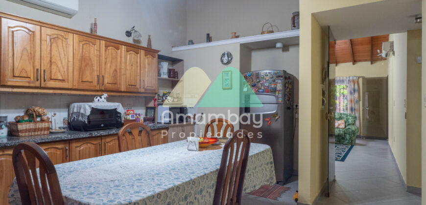 0590 CASA EN LAMBARÉ, ZONA MUNICIPALIDAD