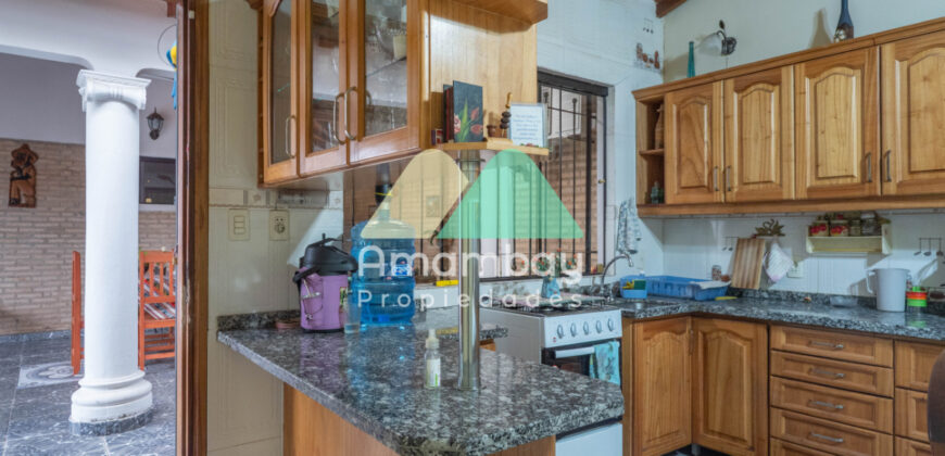 0590 CASA EN LAMBARÉ, ZONA MUNICIPALIDAD