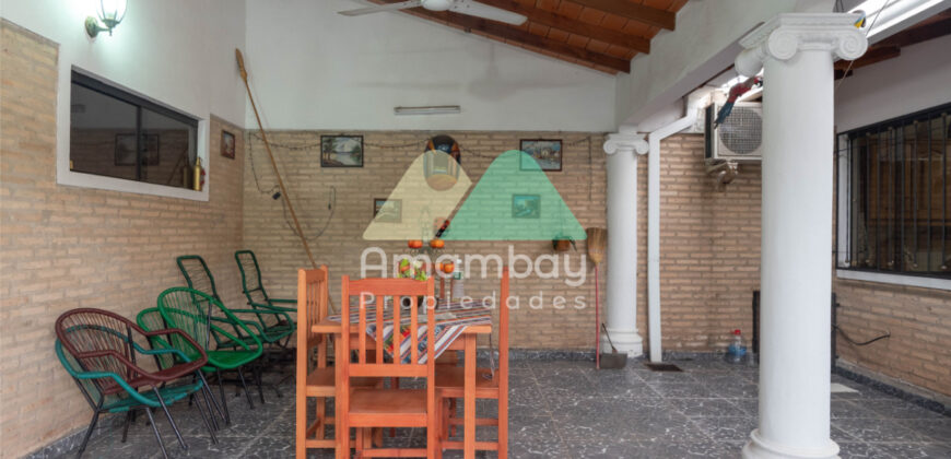 0590 CASA EN LAMBARÉ, ZONA MUNICIPALIDAD