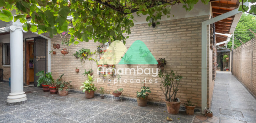 0590 CASA EN LAMBARÉ, ZONA MUNICIPALIDAD