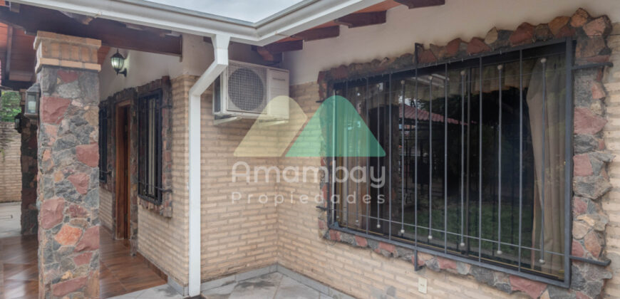 0590 CASA EN LAMBARÉ, ZONA MUNICIPALIDAD