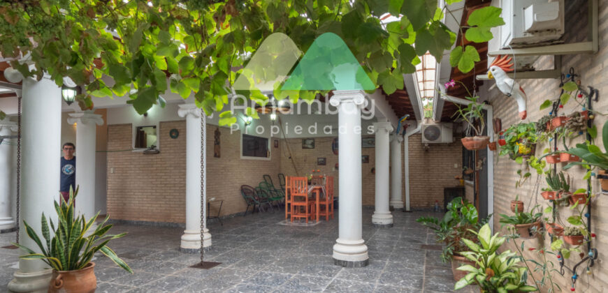 0590 CASA EN LAMBARÉ, ZONA MUNICIPALIDAD