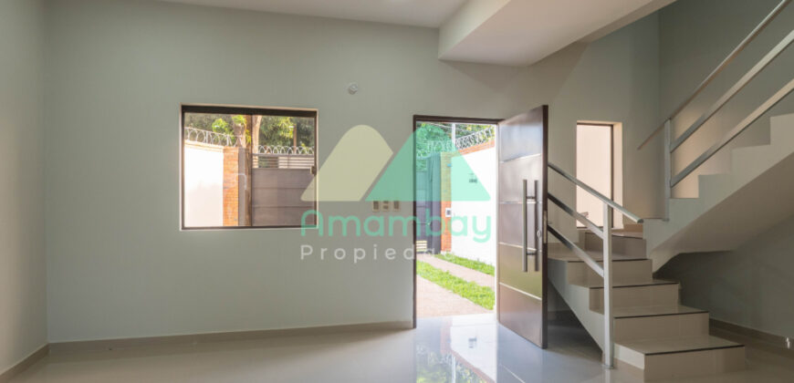 0591 DÚPLEX A ESTRENAR EN LAMBARÉ, ZONA SUPERSEIS